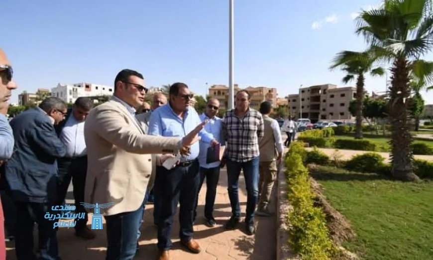 وزير الإسكان يقوم بجولة تفقدية في شوارع وطرق مدينة الشروق لتعزيز البنية التحتية