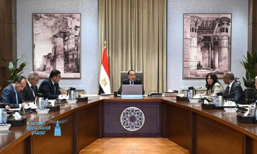 رئيس الوزراء يتفقد سير العمل في محطات تحلية المياه بشمال سيناء