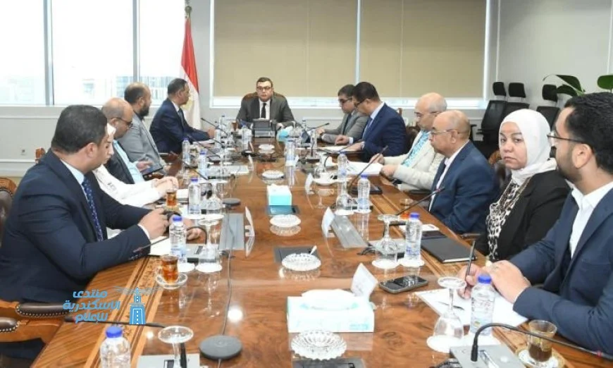 وزير الإسكان يراقب تقدم تنفيذ وحدات مشروع ديارنا باستمرار