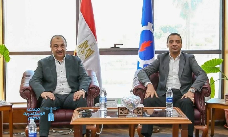 وزير الأعمال يبحث تعزيز التعاون والتنمية الصناعية والسياحية مع محافظ السويس