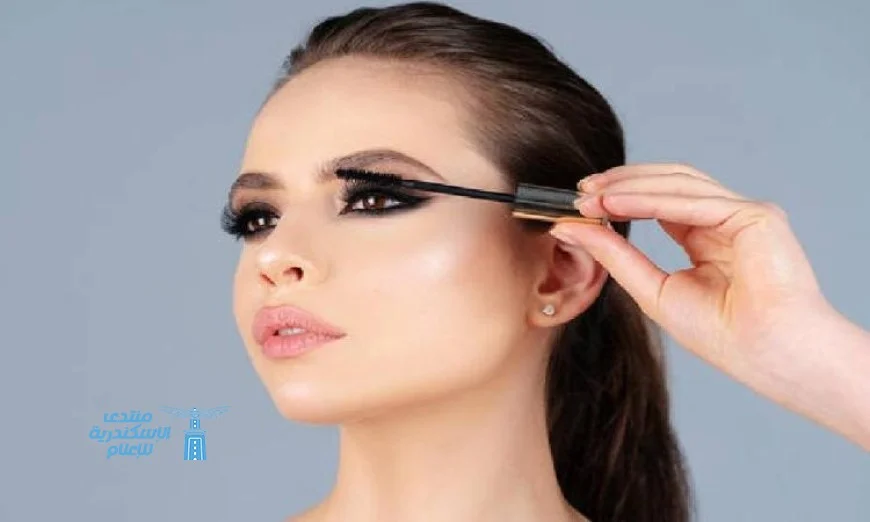 خمس خطوات بسيطة لتطبيق المكياج بشكل مثالي