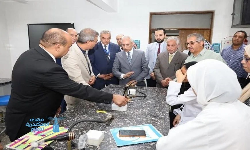 رئيس جامعة المنيا يزور معامل كلية طب الأسنان ويبدأ أعمال التجربة الجديدة