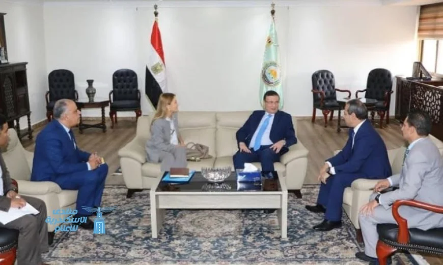 وزير الزراعة يناقش مع مدير مكتب اليونسكو سبل حماية التراث الزراعي في الواحات