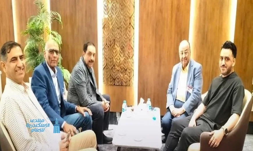 رئيس الاتحاد الدولي للهوكي يصل القاهرة للمشاركة في بطولة الأمم الأفريقية