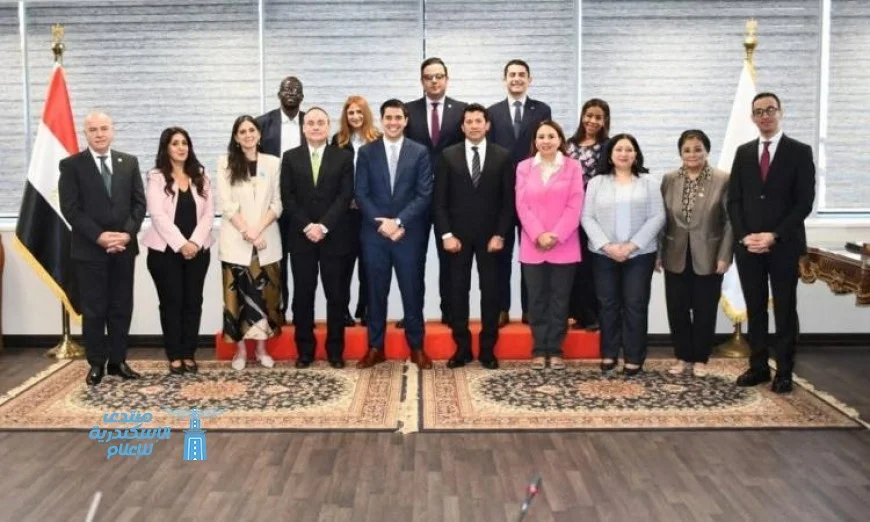 صباحى يستعرض مع الوزارات ومنظمات الأمم المتحدة بمصر فرص تمكين الشباب