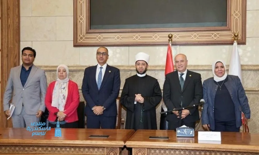 وزير الأوقاف يستقبل وفد شباب البرلمان العربي في المركز الثقافي الإسلامي
