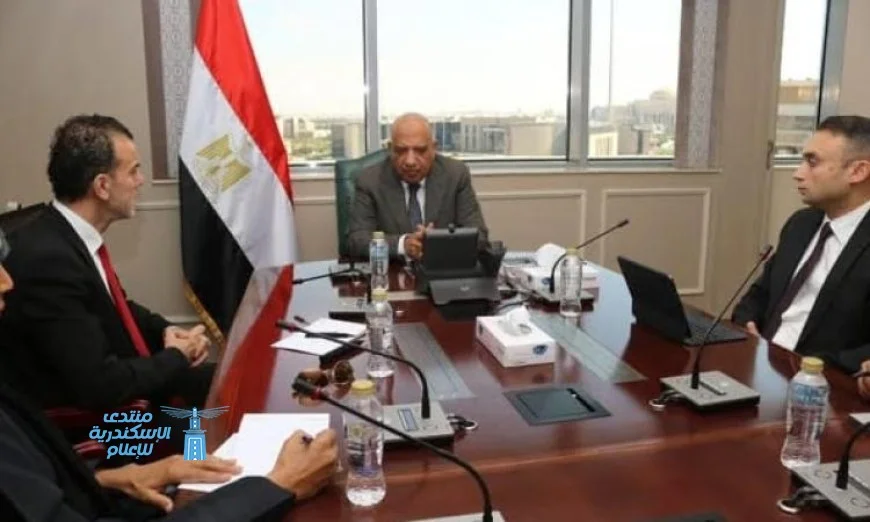 عصمت يؤكد أهمية مشروعات الربط الكهربائي مع أوروبا لتصدير الطاقة المتجددة