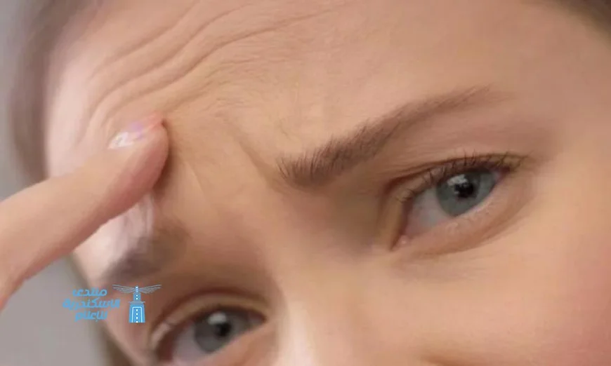 اكتشف 5 أخطاء يومية تزيد من تجاعيد البشرة واحمِ جمالك