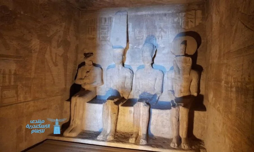 تعامد الشمس يضيء وجه تمثال رمسيس الثاني في معبد أبوسمبل لمدة 22 دقيقة