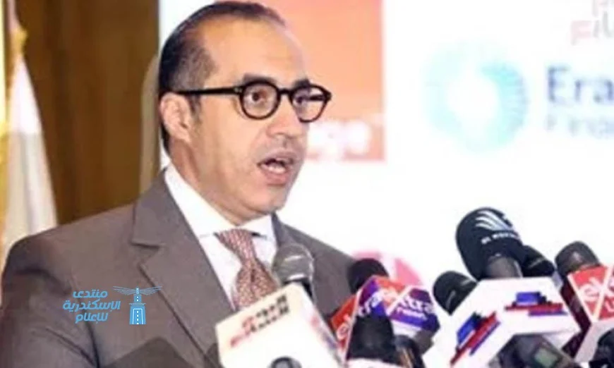 فوزي يؤكد أهمية الإعلام كدعامة أساسية لتعزيز الديمقراطية والوعي المجتمعي