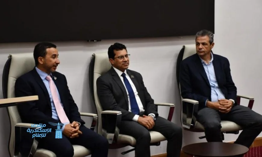 تكريم وزير الرياضة لمنتخب الناشئين والناشئات للبادل بعد نجاحهم في بطولة العالم