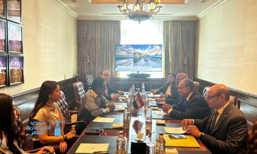 وزير الخارجية يؤكد رغبتنا في استقطاب استثمارات هندية جديدة في القطاعات الصناعية