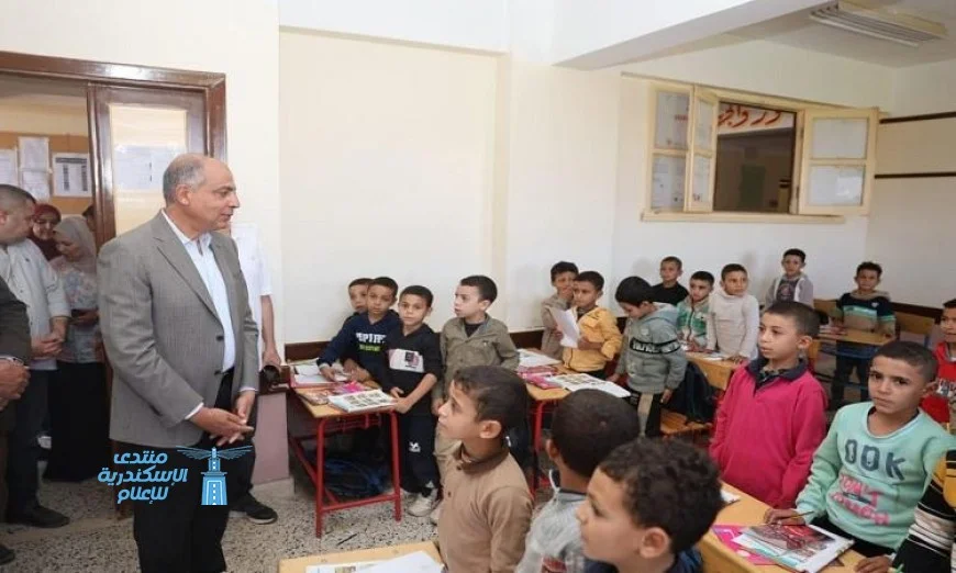 محافظ المنيا يقوم بجولة تفقدية لمتابعة سير العملية التعليمية في مدرسة نزلة بني خلف للتعليم الأساسي