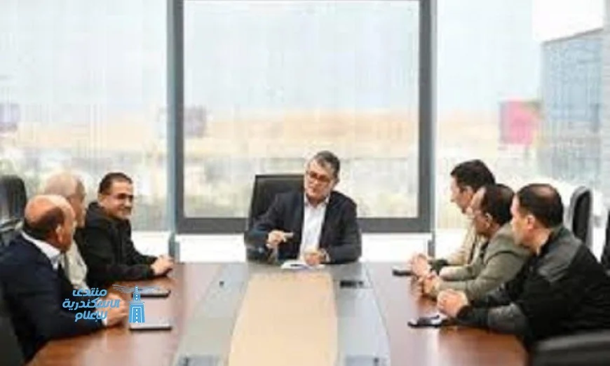 أوسكار رويز يناشد حكام الفار لتحسين أدائهم قبل المنافسات القادمة