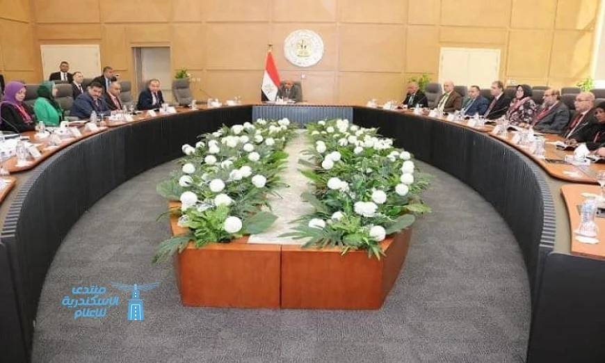 اجتماع وزير الكهرباء برؤساء القطاعات ومديري التدريب في الشركات التابعة لتعزيز الأداء والتطوير