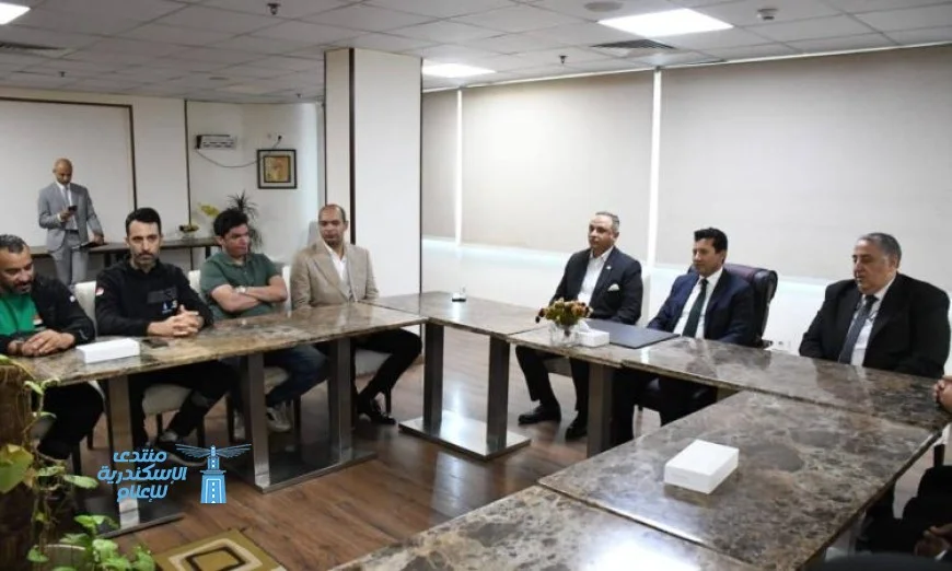وزير الرياضة يعقد اجتماعًا مع لاعبي المنتخب الوطني للتايكوندو في صور حصرية