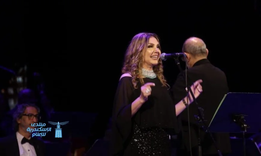 نادية مصطفى تأسر الجمهور بأدائها المذهل في مهرجان الموسيقى العربية بمسرح الجمهورية