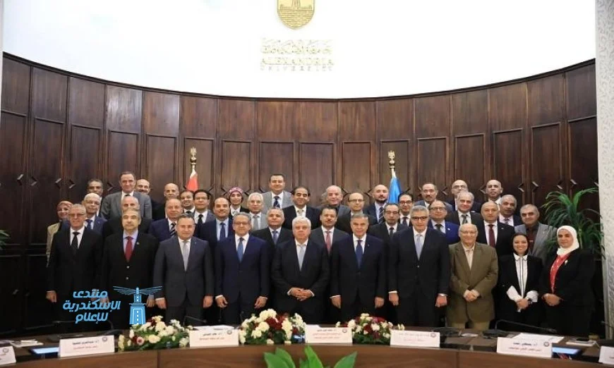 رئيس جامعة المنيا يشارك في الاحتفال بتكريم الدكتور خالد العناني في جامعة الإسكندرية