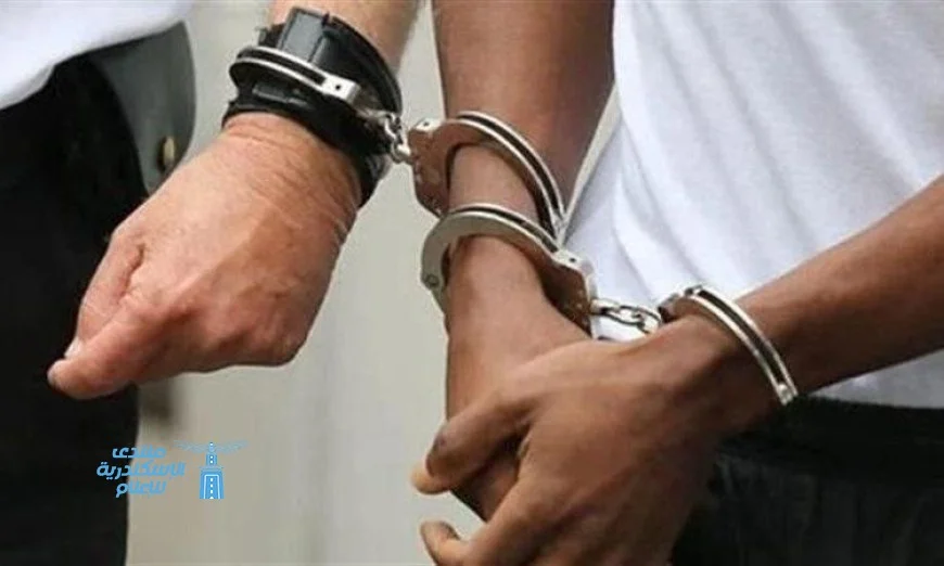 القبض على متهمين بحيازة وترويج المخدرات في منطقة المرج