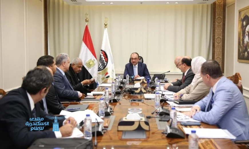 وزير قطاع الأعمال يتباحث مع طلعت مصطفى لتعزيز الشراكة في المشاريع السياحية