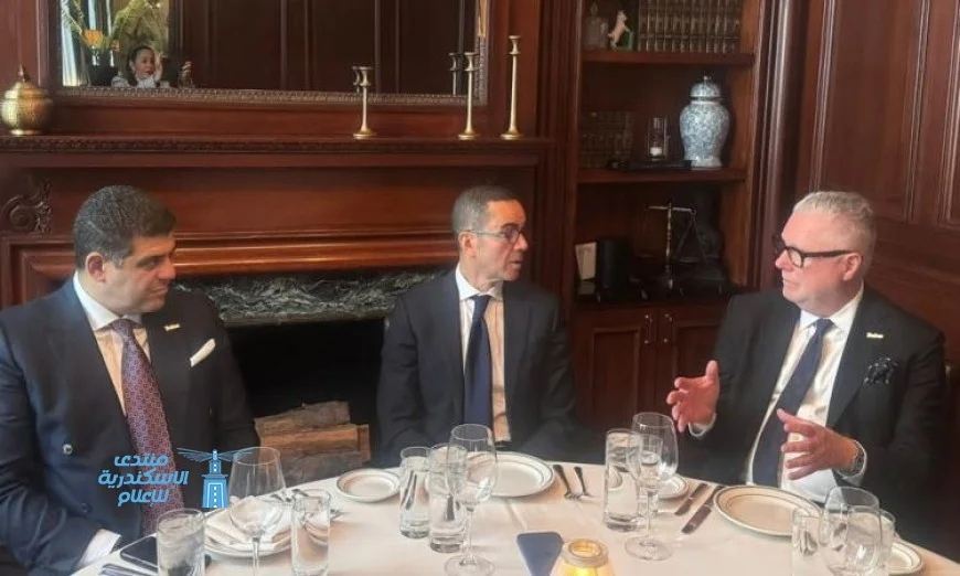وزير الاستثمار والتجارة الخارجية يلتقي بالرئيس التنفيذي لشركة فوربس العالمية لتعزيز العلاقات التجارية