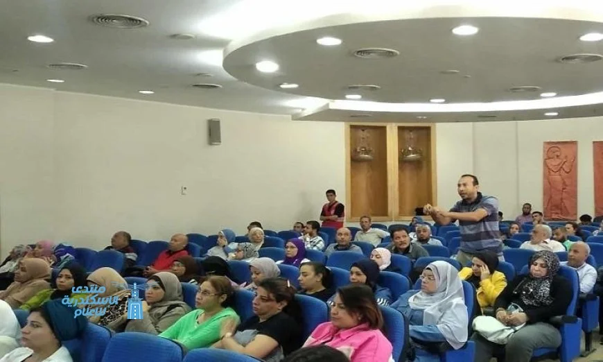 محافظ المنيا يسلط الضوء على ضرورة تصحيح المفاهيم الخاطئة لدى الشباب