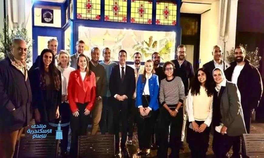 السفير المصري في لاهاي يعقد اجتماعاً مثمراً مع ممثلين لشركات الزراعة والأمن الغذائي