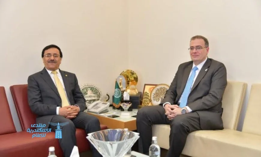 رئيس التنظيم والإدارة يبحث تعزيز التعاون مع مدير المنظمة العربية الإدارية