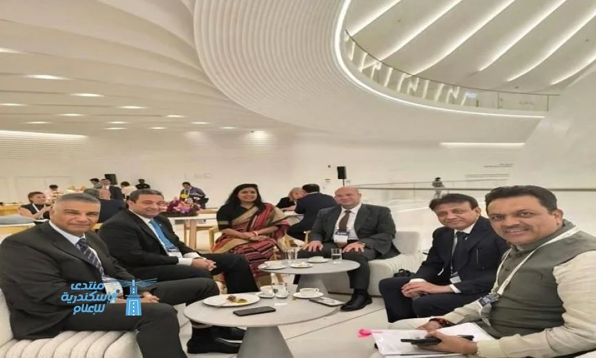 محافظ أسوان يناقش فرص الاستثمار مع وفود دولية مشاركة في المنتدى الاقتصادي