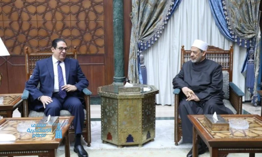 شيخ الأزهر يستقبل رئيس جامعة القاهرة لتعزيز التعاون العلمي والثقافي بين المؤسستين
