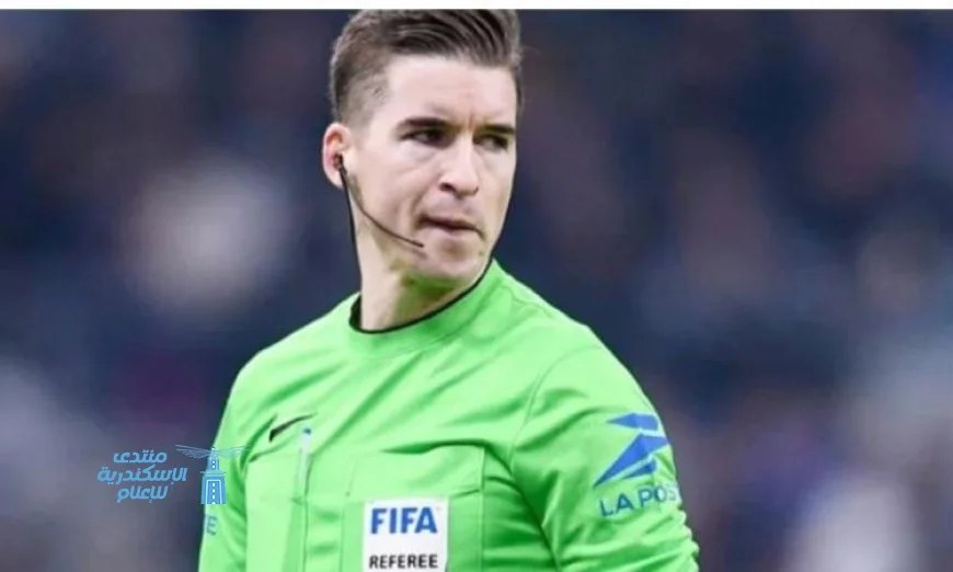 طاقم تحكيم فرنسي يقود مباراة إينتراخت فرانكفورت وليفربول في دوري أبطال أوروبا