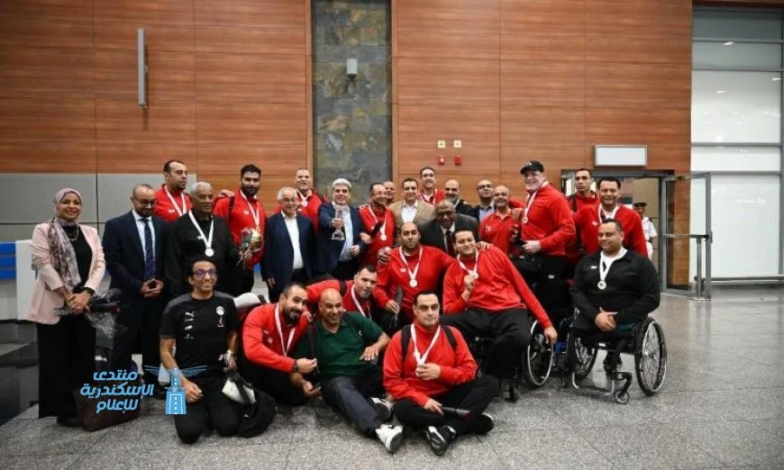 وزارة الشباب تكرم أبطال منتخب مصر الفائز بكأس العالم للكرة الطائرة جلوس