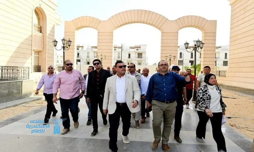وزير الإسكان يقوم بجولة تفقدية في الحي السكني الخامس جاردن سيتي الجديدة بالعاصمة الإدارية
