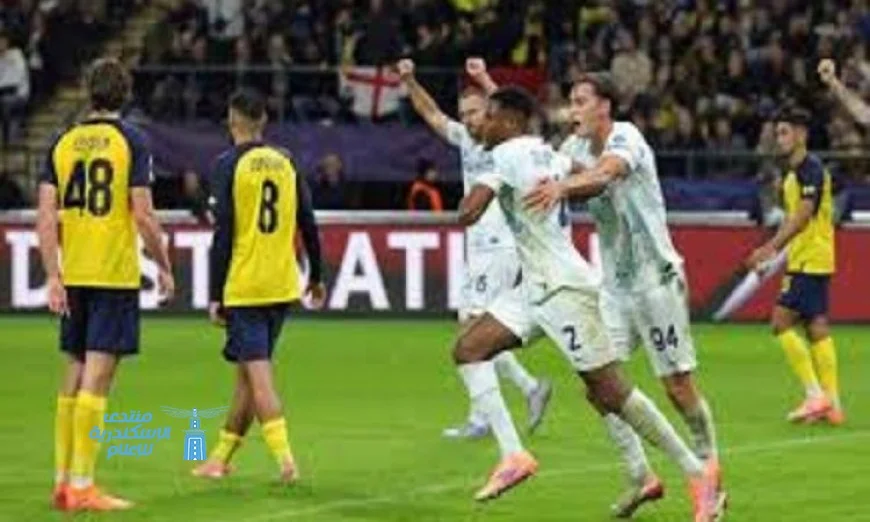 آيندهوفن يحقق فوزا ساحقا على نابولي بستة أهداف في دوري أبطال أوروبا