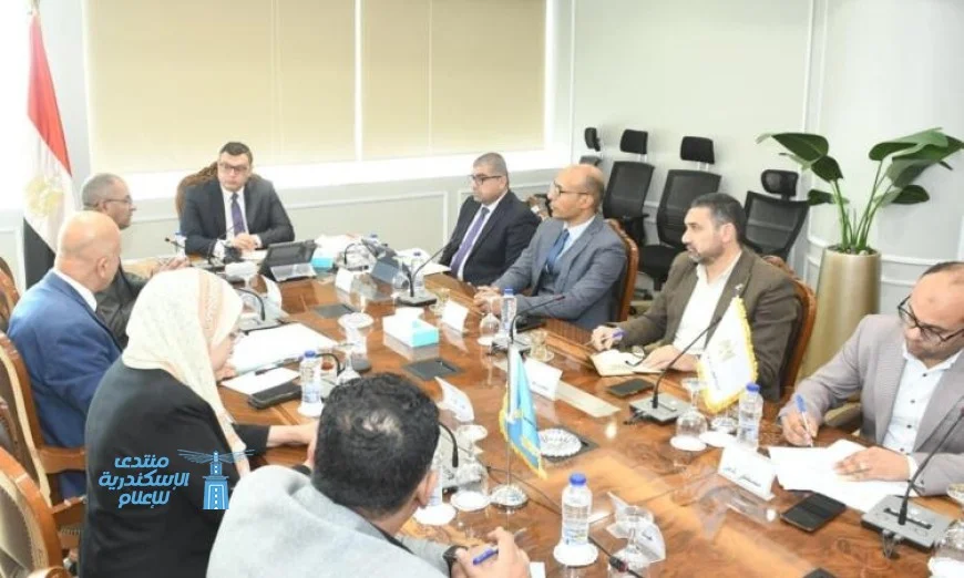 وزير الإسكان يبرز أهمية توفير خدمات المرافق المتكاملة للمواطنين