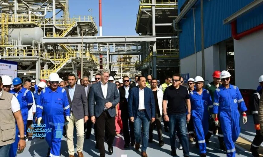 رئيس الوزراء يطلق مشروع استرجاع الغازات في شركة النصر للبترول بصور حصرية