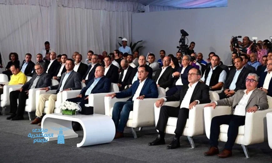 مدبولي يفتتح مصنع الشركة المصرية لبلوكات الأنود الكربونية بالسخنة مجددًا