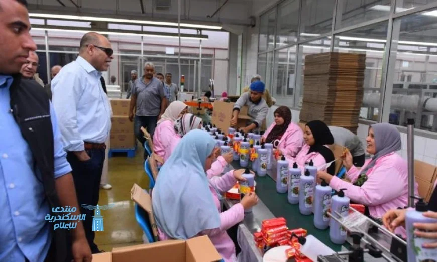 وزير العمل ينطلق بجولات مفاجئة على مواقع الإنتاج لرصد تنفيذ الحد الأدنى للأجور