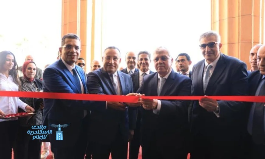 عاشور يراقب أعمال ترميم ورفع كفاءة واجهات كلية الهندسة بالإسكندرية