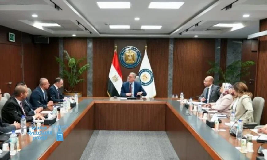 وزير البترول يجتمع بكوادر الإدارة المتوسطة والشابة لتعزيز التطوير والابتكار