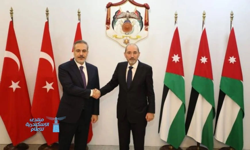 وزير خارجية الأردن وتركيا يناقشان تعزيز جهود تقديم المساعدات الإنسانية إلى غزة