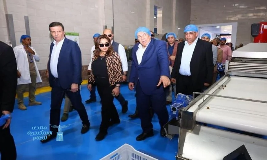 وزير التنمية المحلية ووزير الزراعة يجريان جولة تفقدية لمشروع الإنتاج الحيواني في الوادي الجديد