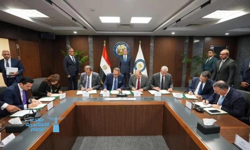 وزير البترول يشهد اتفاق تمويل مشروع الإيثانول الحيوي مع تحالف مصرفي لتعزيز الطاقة المتجددة