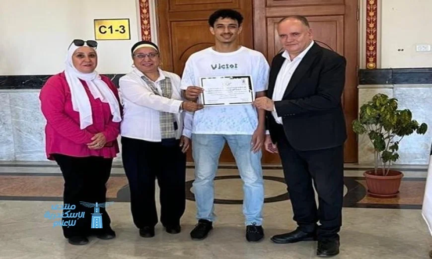 سيف الشحات يتصدر بطولة جامعة القاهرة لتنس الطاولة ويحقق المركز الأول