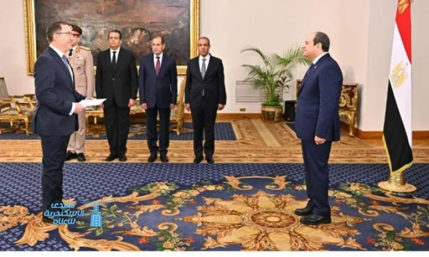 سفير بريطانيا يؤكد أهمية دور مصر كوسيط رئيسي لإيصال المساعدات إلى غزة