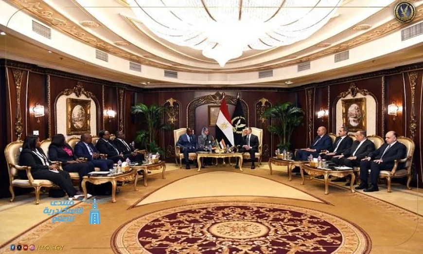 وزير الداخلية يوقع مذكرة تفاهم مع نظيره الزامبي لتعزيز التعاون في مكافحة الإرهاب