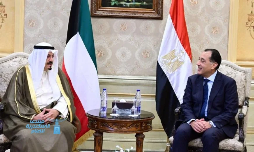 رئيس وزراء مصر يرحب بنظيره الكويتي في مطار القاهرة الدولي