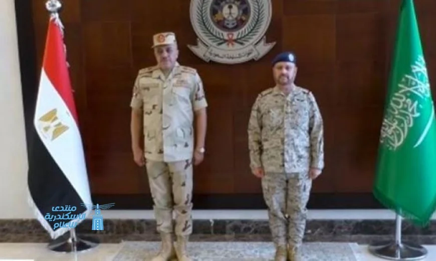 رئيس الأركان يعود إلى الوطن بعد زيارة ناجحة للسعودية