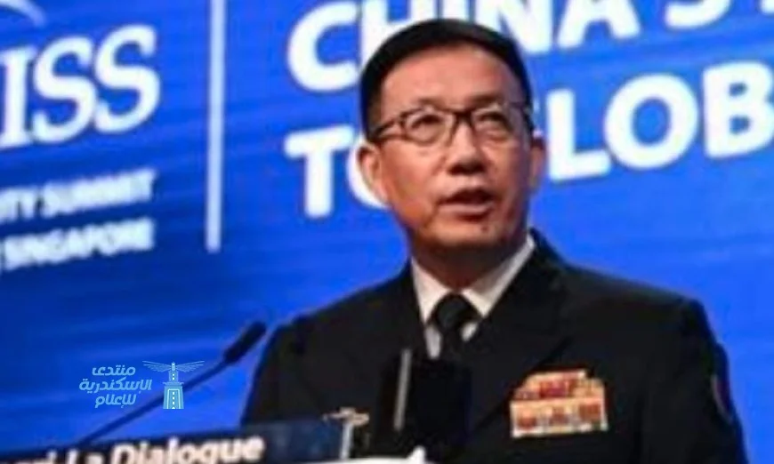 وزير الدفاع الصيني يتقابل مع نظيره الأمريكي في ماليزيا لتعزيز العلاقات بين القوتين العسكريتين