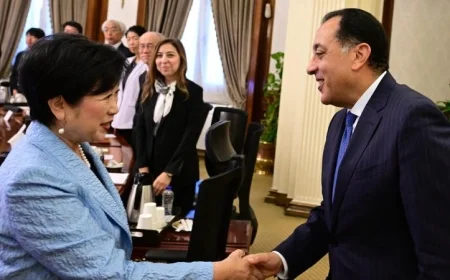 مدبولي ومحافظ طوكيو يتعاونان لتعزيز التعليم والطاقة والبنية التحتية